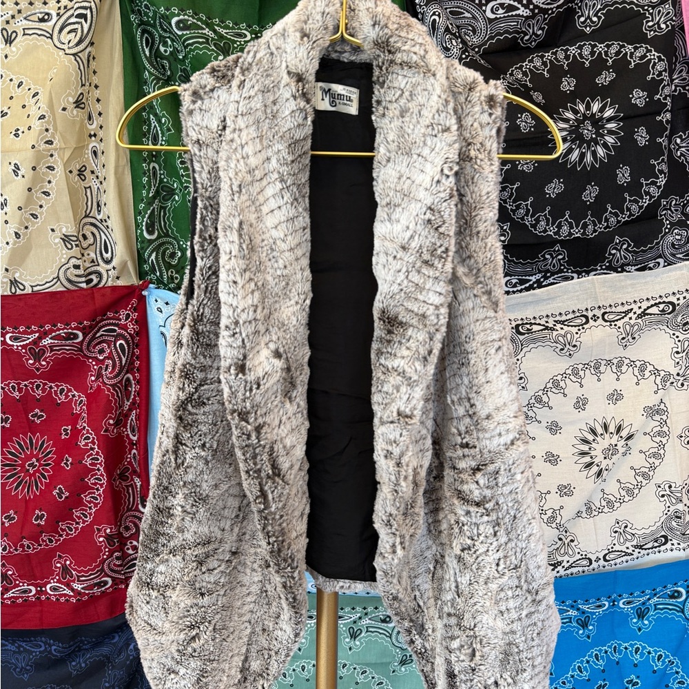 Show Me Your‎ MuMu Cream Faux Fur Vest